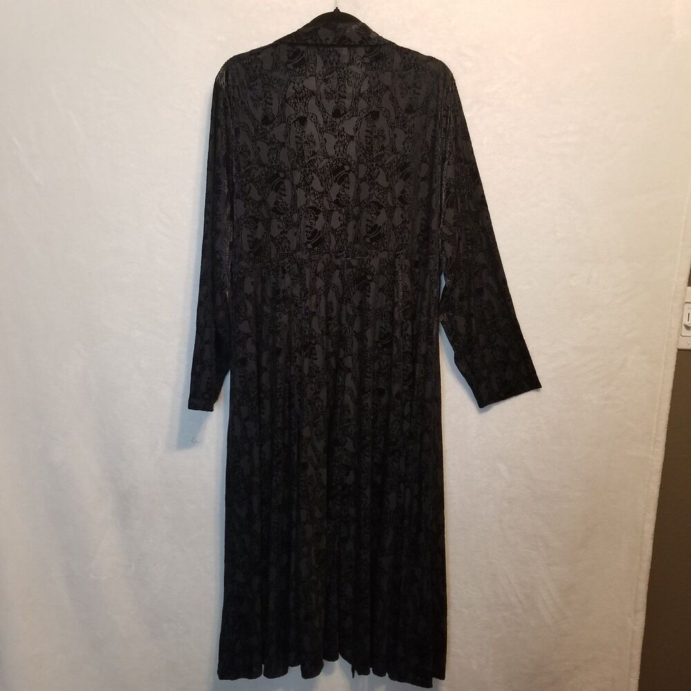 Torrid 3 (3X) Cardigan Velvet Burnout Skull Duster Open Front Black Whimsigoth - Picture 10 of 11